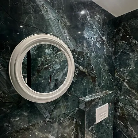 Central Apartments Tirana Daire *
