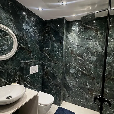 Daire Central Apartments Tirana *