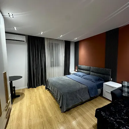 Central Apartments Tirana Daire *
